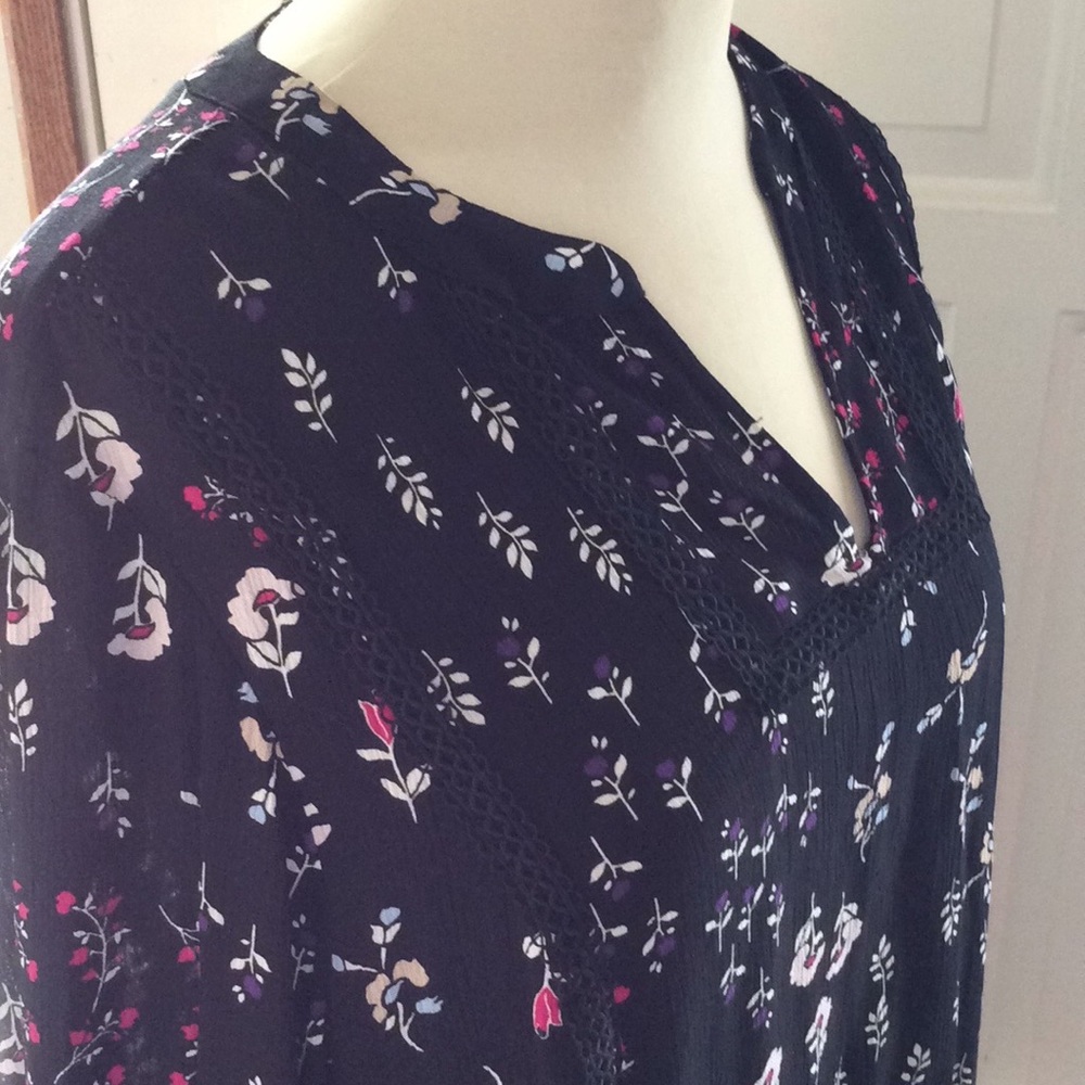 Lane Bryant, women’s blouse size 22/24, 100% rayon